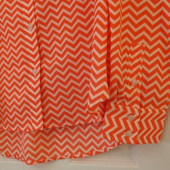 Bright Button-Up - Picture 3 of 5